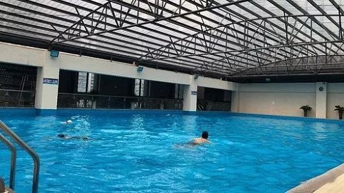 swimming pool